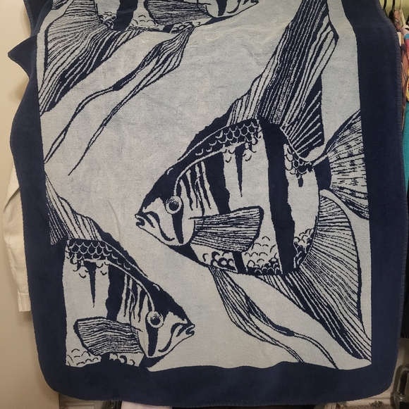 Pottery Barn Fish Towel Cotton Super Oversized Thick Towel 37x69 - Picture 1 of 6